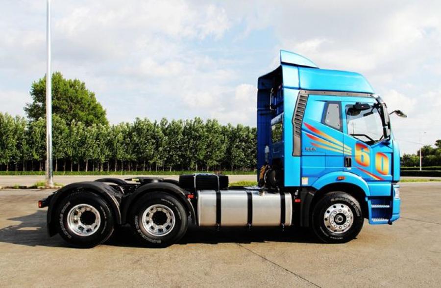  FAW J6P 60th Anniversary 6x4 Tractor 2016 года  (фото 3 из 10)